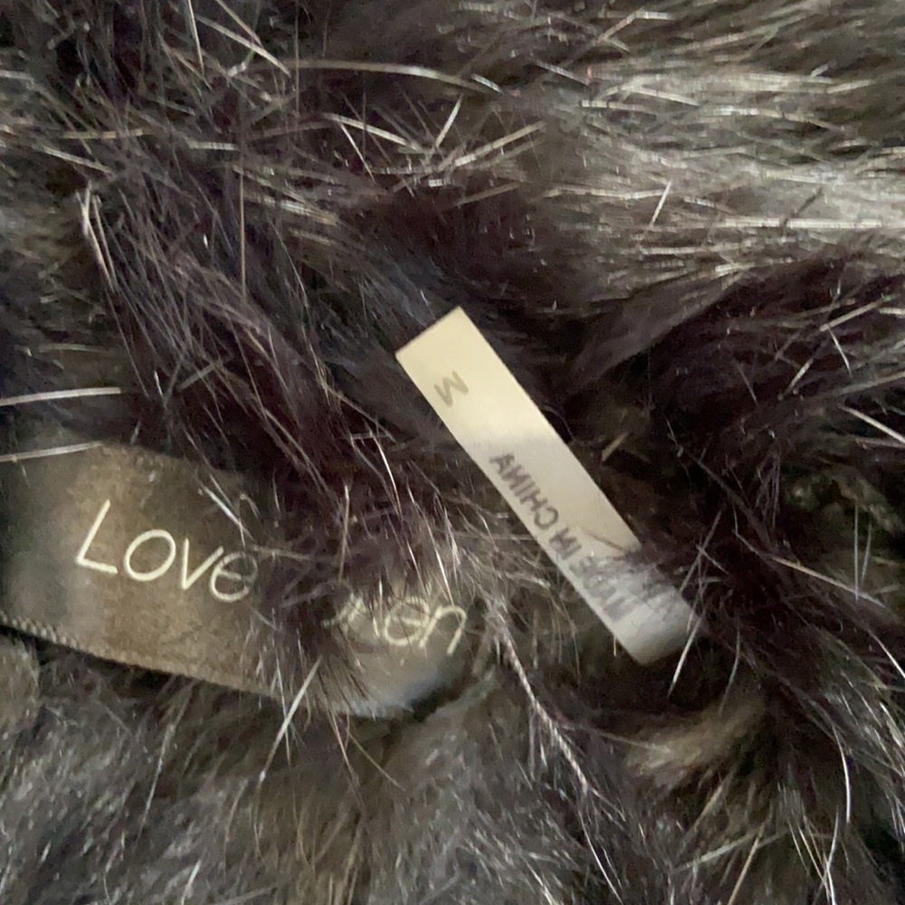 Love Token Rex Rabbit Fur Vest - Picture 10 of 10